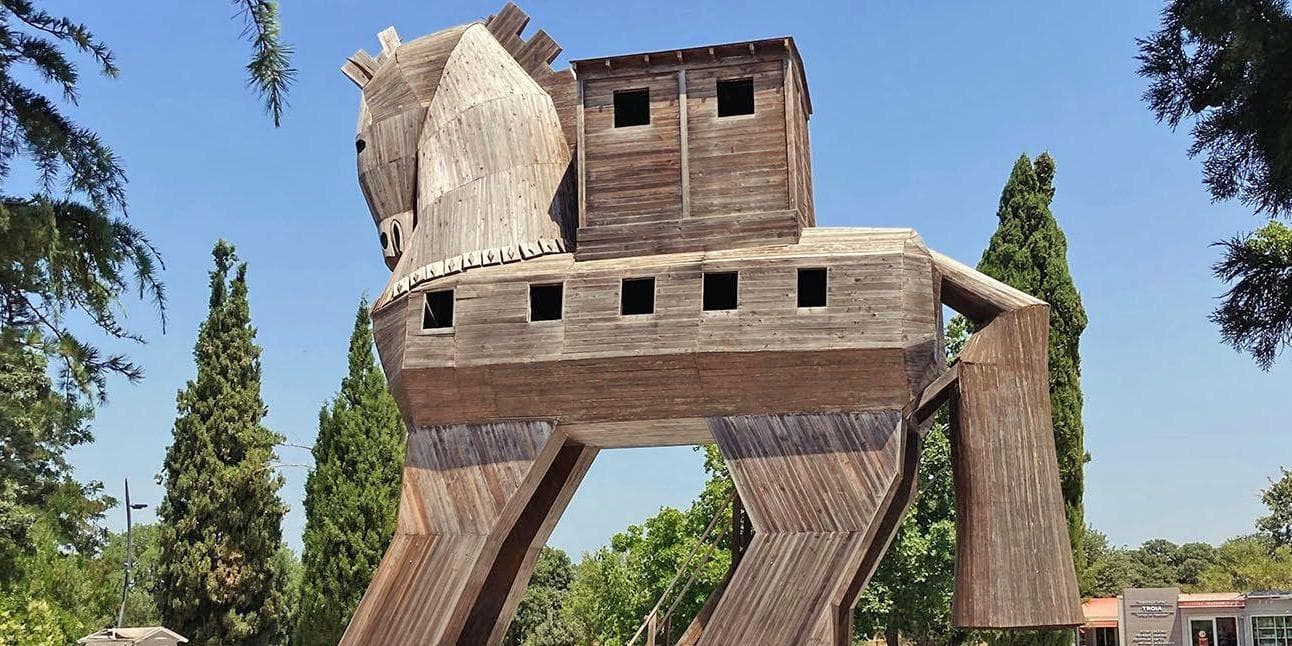 Day 7: Kusadasi-Izmir -Troy- Canakkale (B,L,D)