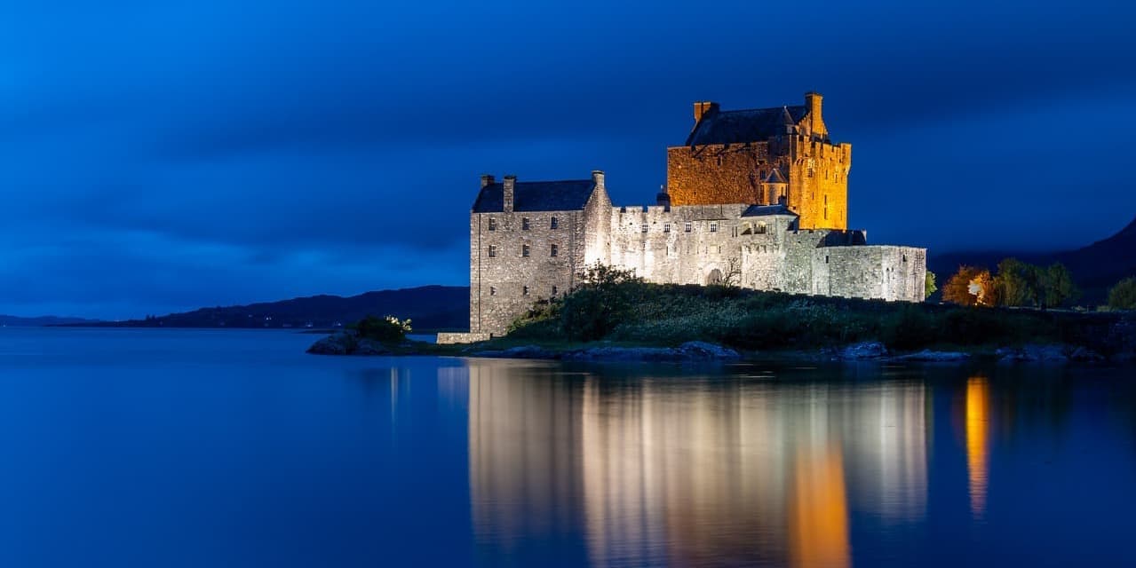 5.  Castello di Eilean Donan e isola di Skye 