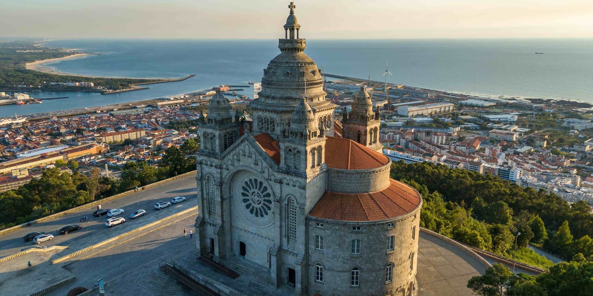 DAY 1: ARRIVAL IN VIANA