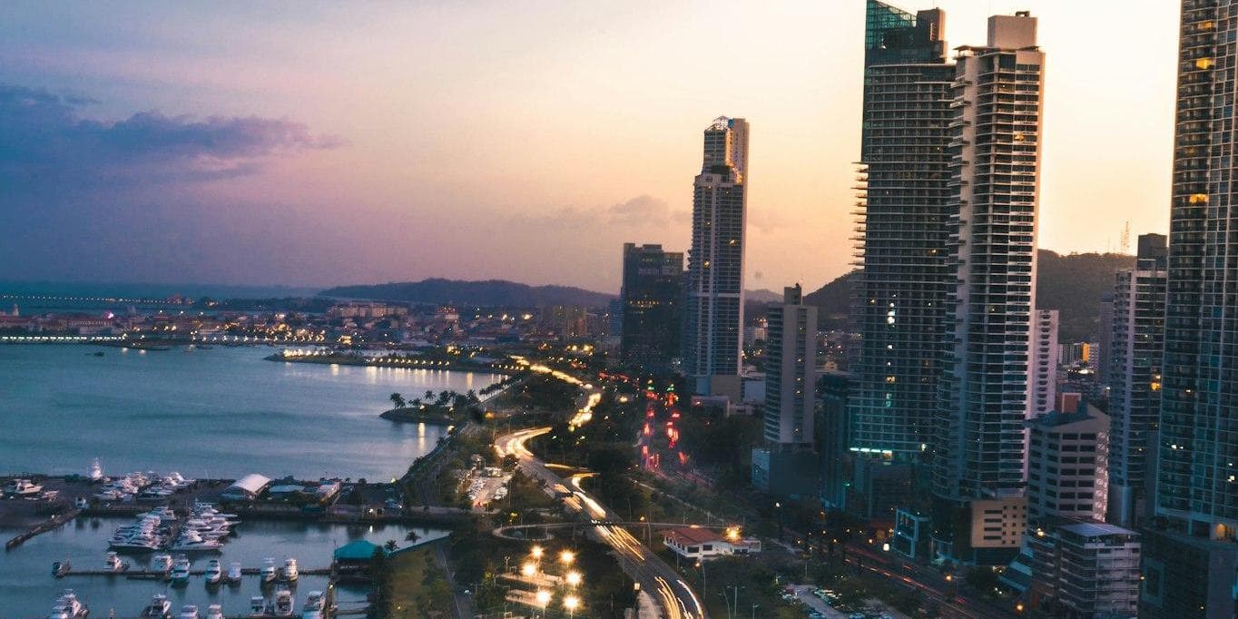 DIA 19 DUBAI - ESTAMBUL – PANAMA   JULIO 05			