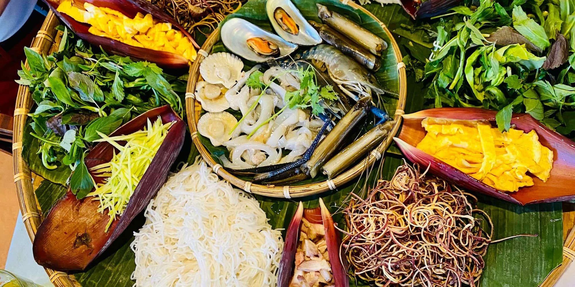 DAY 4: SEA SAFARI AND PICNIC ON A DESERTED ISLAND