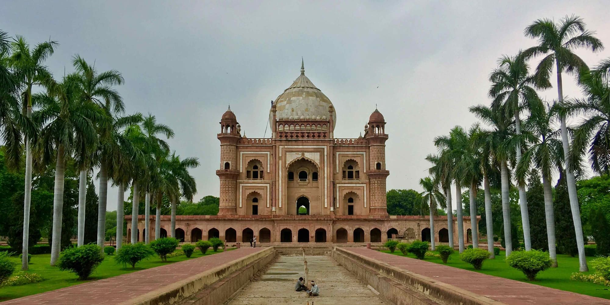 DÍA 2: DELHI EXTREMO - TEMPLOS Y LOCURA EN RICKSHAW 