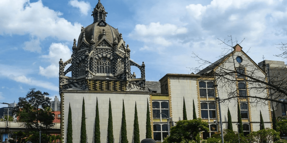 Dia 7. Pereira e Medellín - Traslado de ida e volta