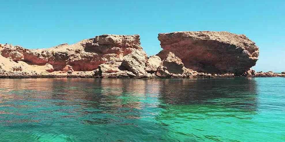 DAY 03: DIVING IN DAMANIYAT ISLAND