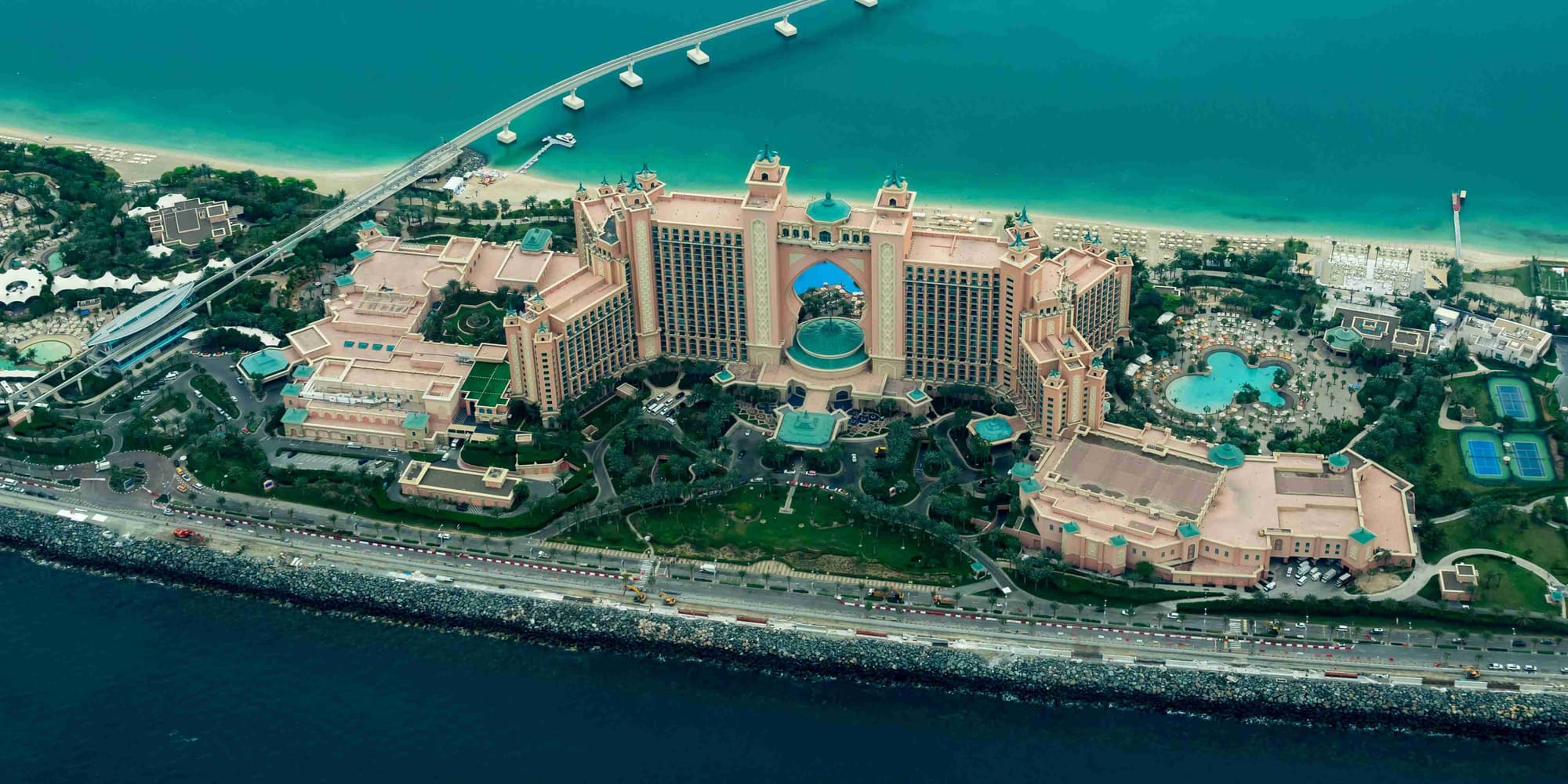 Jour 3 : Dubaï - Abu Dhabi (140 Km)