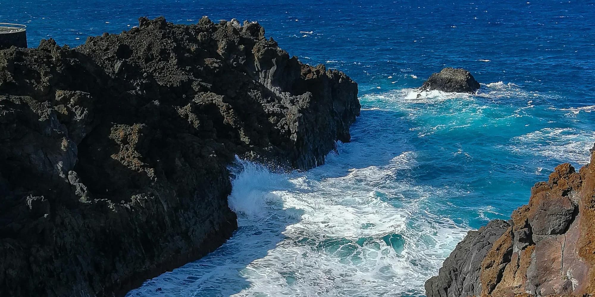 DAY 1: ARRIVAL AND WELCOME TO THE MAGIC ISLAND