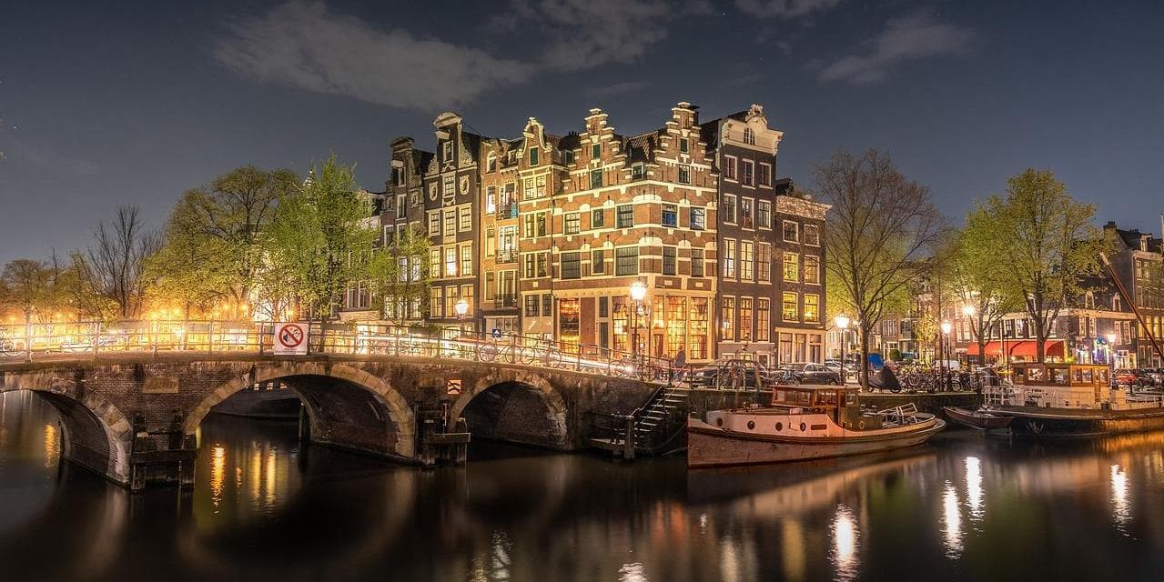 GIORNO 1	ITALIA – AMSTERDAM