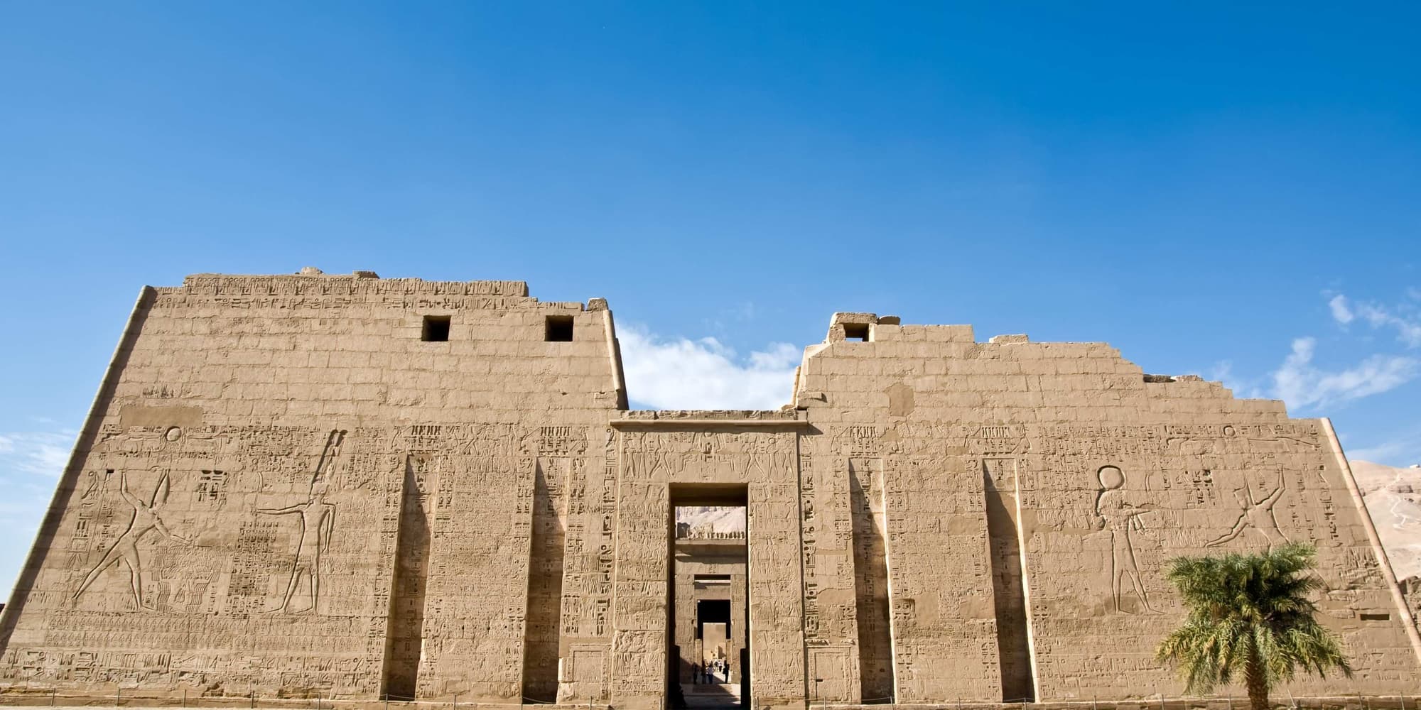 DAY 5 CRUISE – EDFU – ESNA - LUXOR (B, L, D)