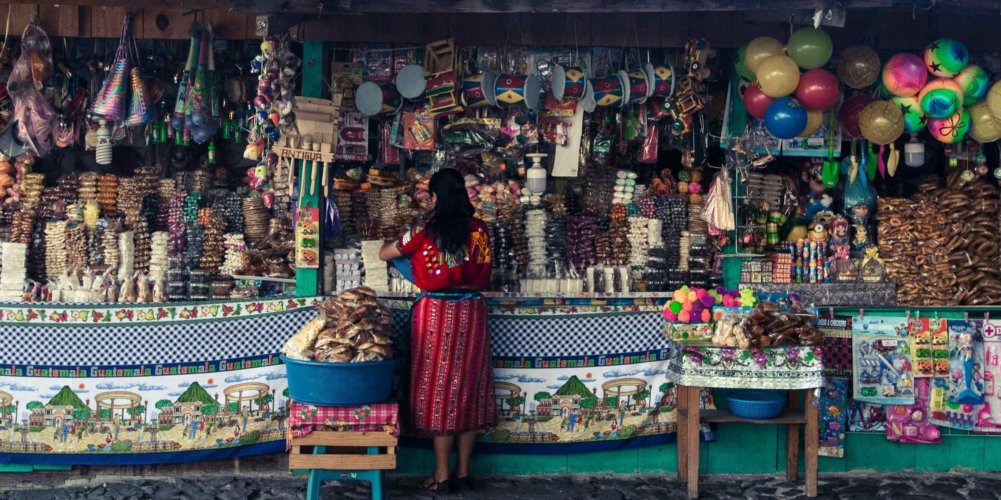 DÍA 1: LLEGADA A ANTIGUA – BIENVENIDA Y PRIMER ENCUENTRO