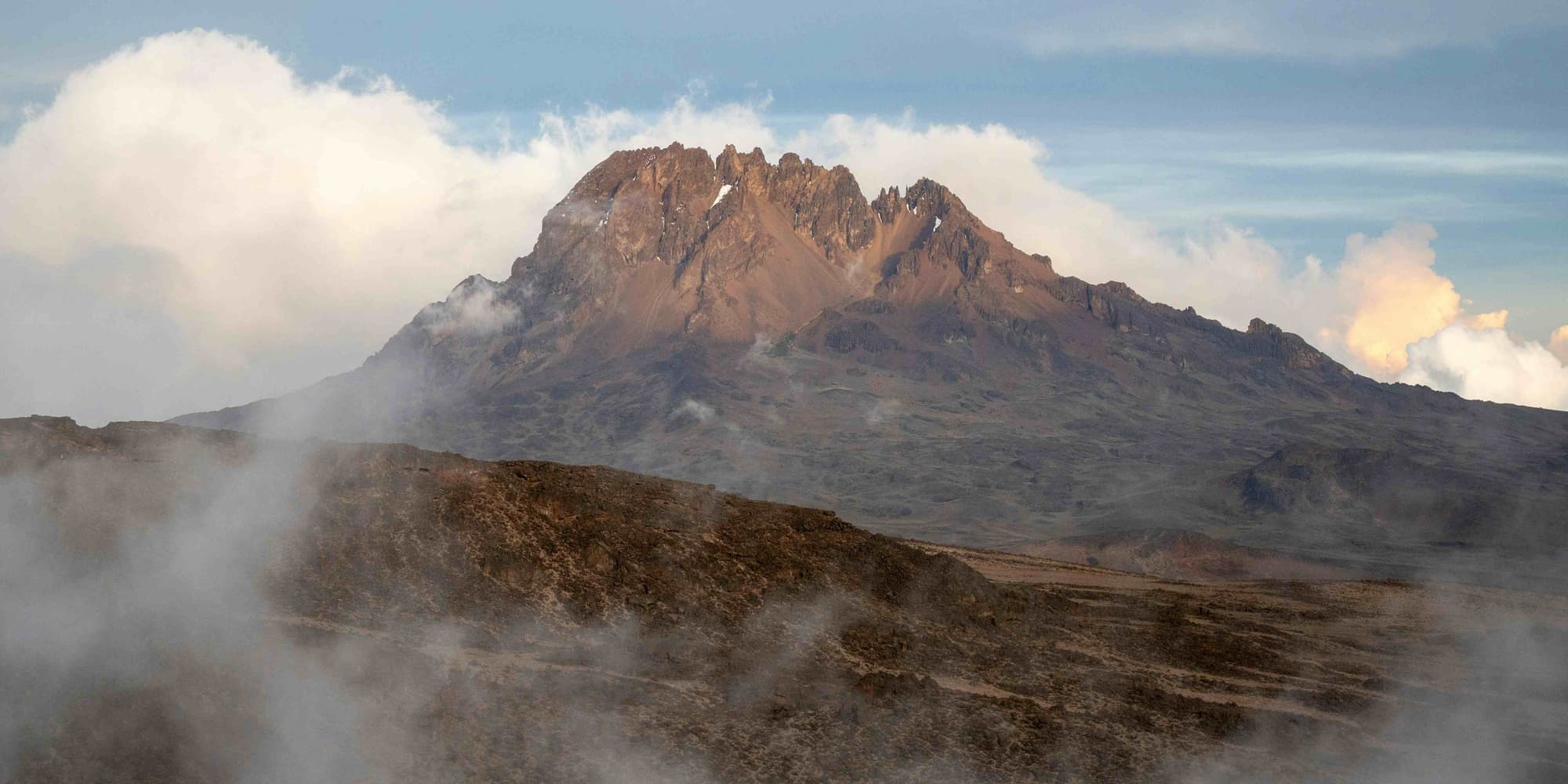 DAY 1: ARRIVAL IN ARUSHA – WELCOME BETWEEN MOUNTAINS AND FLAVORS