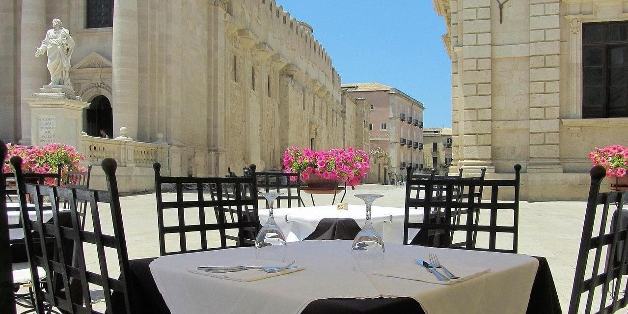 2°GIORNO: domenica: SIRACUSA – NOTO (hotel a Ragusa)