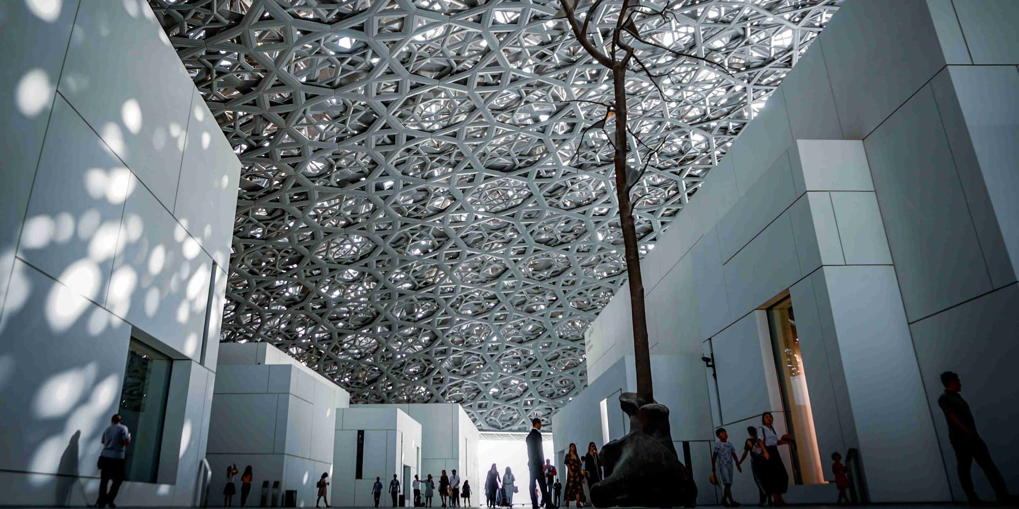 Jour 3 : Dubaï - Abu Dhabi (140 Km)