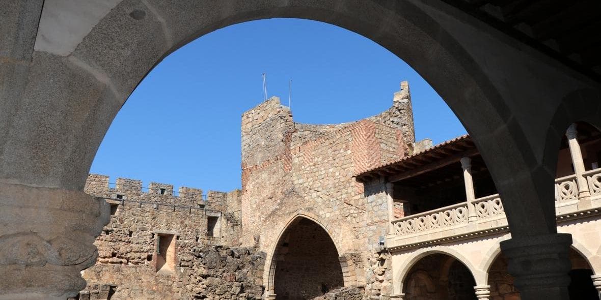 DÍA 10: PIEDRALAVES – LA ADRADA