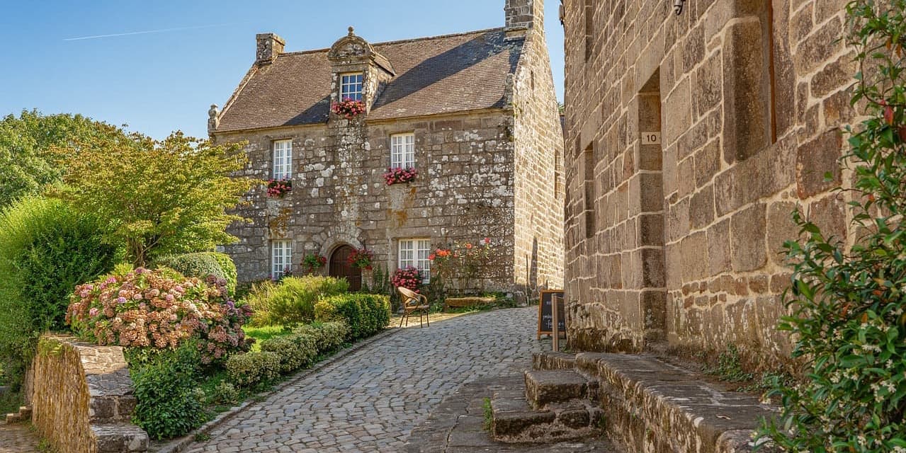 Giorno 2: Garni – Geghard – Vernissage Santa Messa nella Chiesa Cattolica Armena di Yerevan (C/P/--)