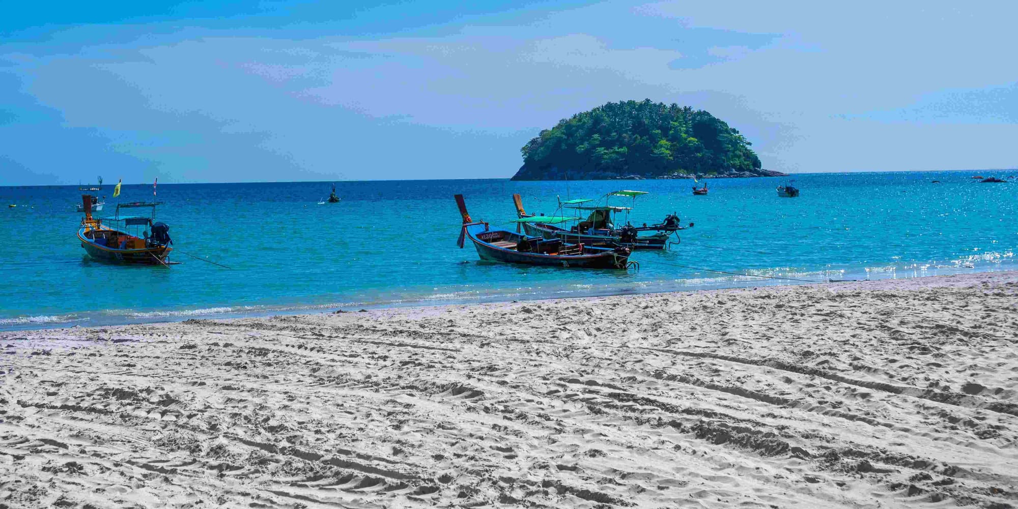 DIA 4: VOO PARA PHUKET – CHECK-IN NO EXCLUSIVE RESORT