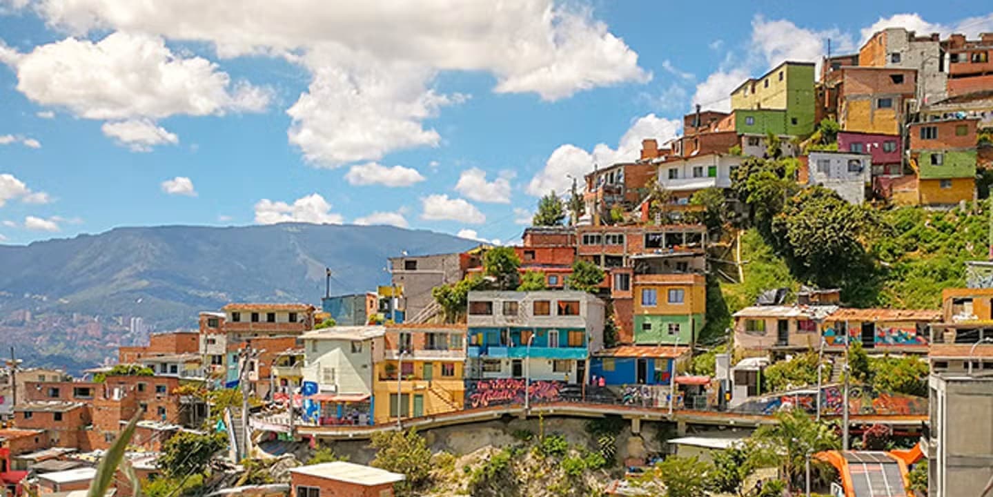 Días 6 | Lunes 27 de Abril | Eje Cafetero - Medellín