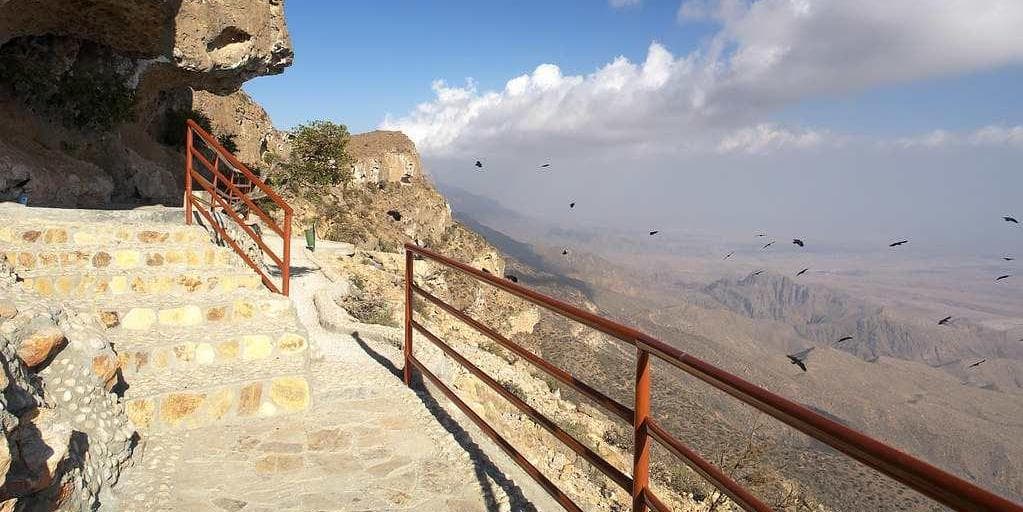 DAY 03: JEBAL SHAMS – SUMMIT TREK