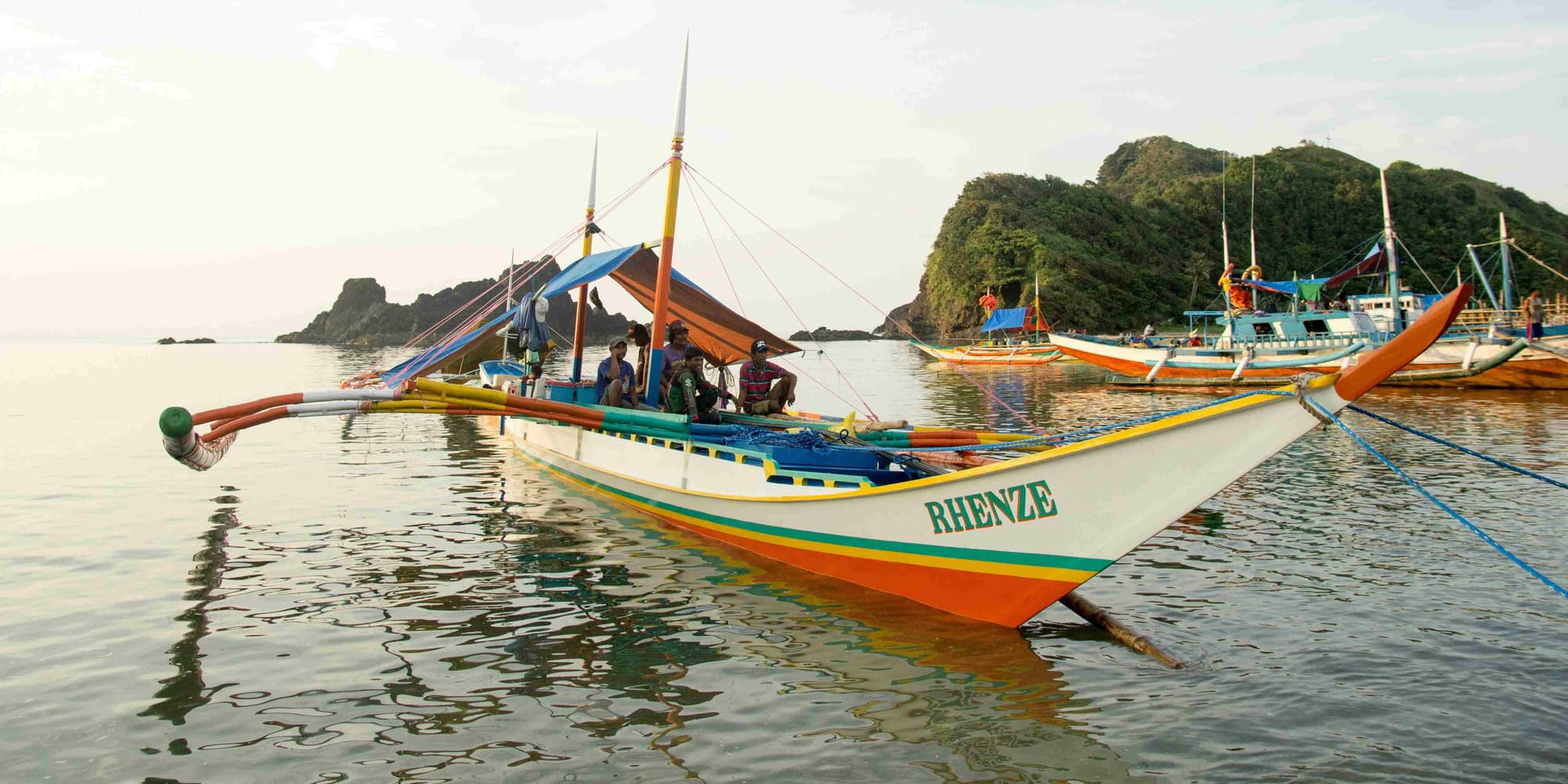 DIA 5: EXCURSÃO DE CATAMARÃ E FESTA NA PRAIA DE PATONG