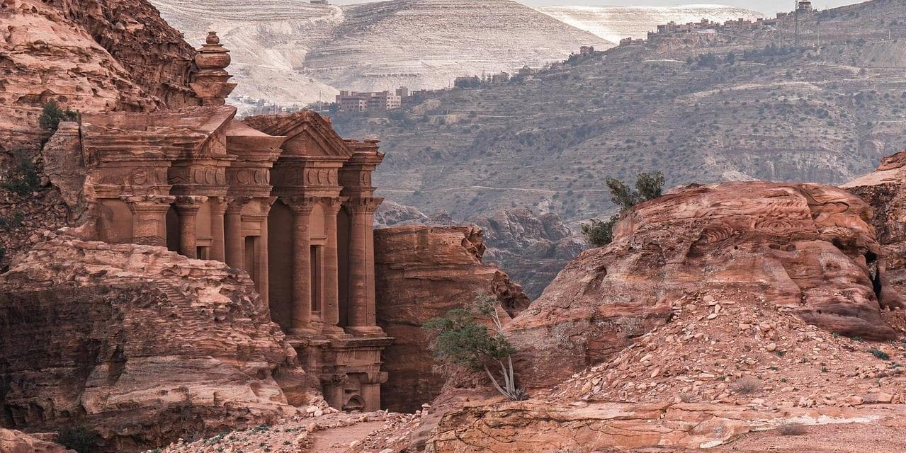 Día 10 | Martes | PETRA - AMMAN