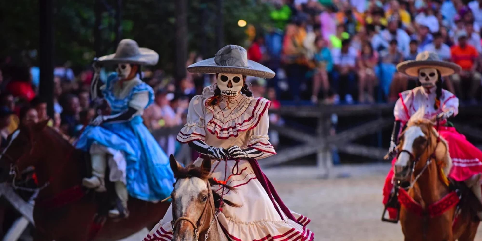 Tour Xcaret y Festival de Vida y Muerte.