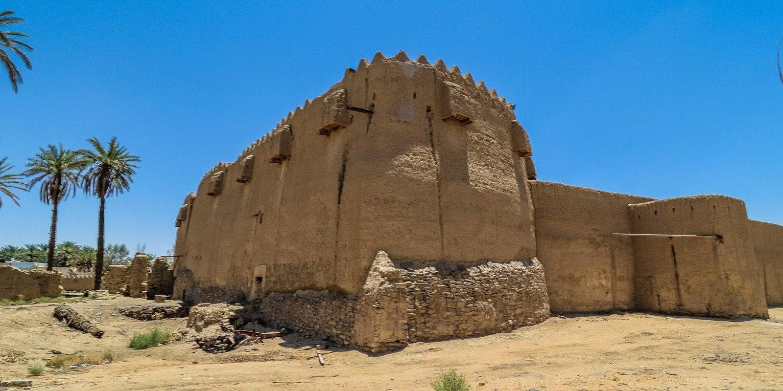 DÍA 14: TAYMA-JUBBAH-HA'IL (420 km)