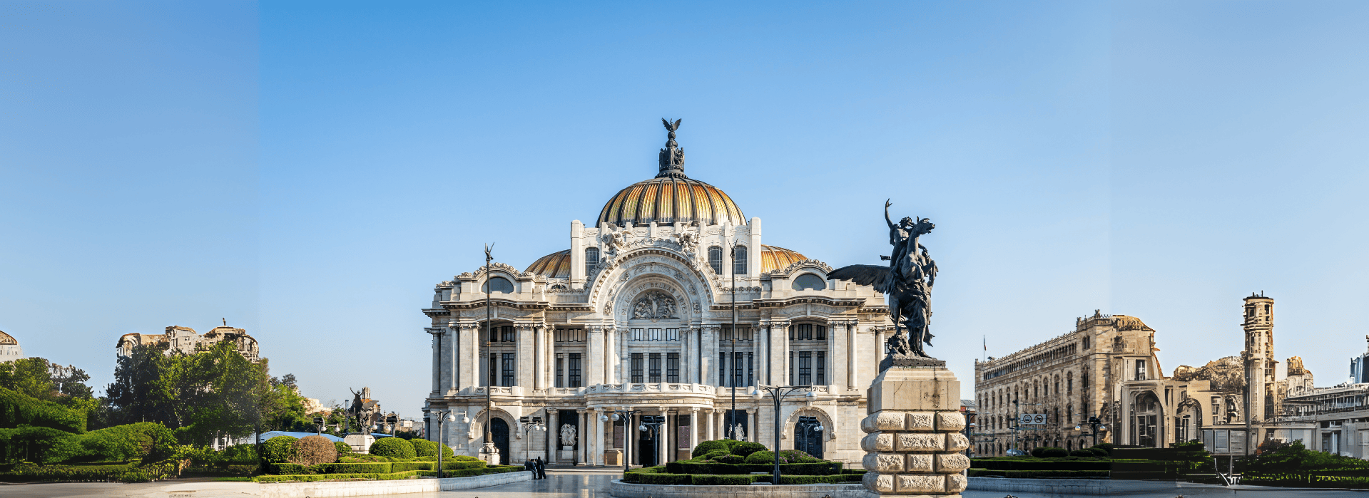 Fachada del Palacio de Bellas Artes en Ciudad de México, ícono cultural e histórico