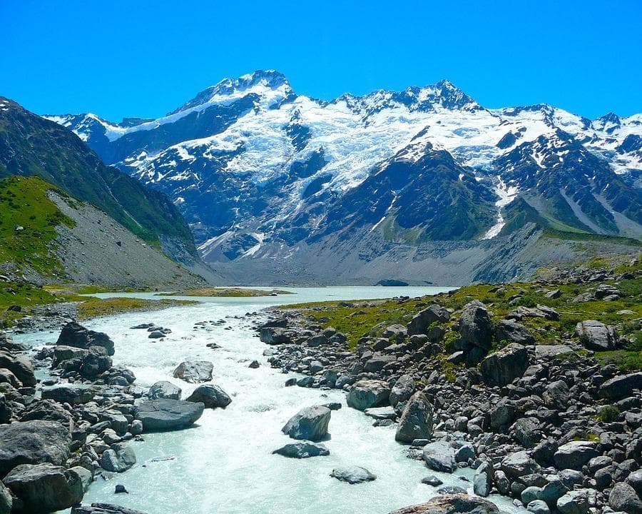 Monte Cook, Nueva Zelanda
