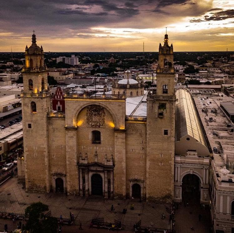 Tour to the Colonial city of  Valladolid.