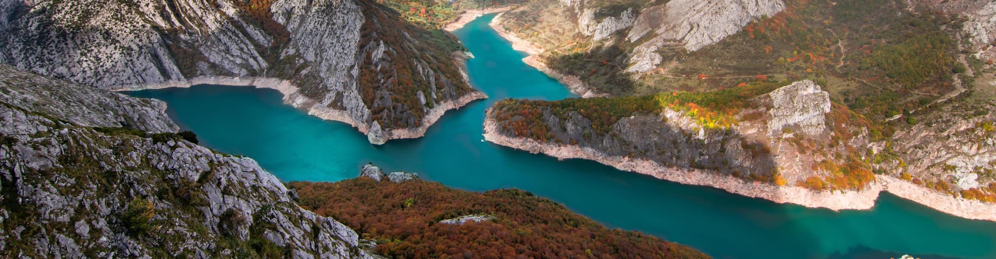 Fiordos Leoneses, Riaño, España