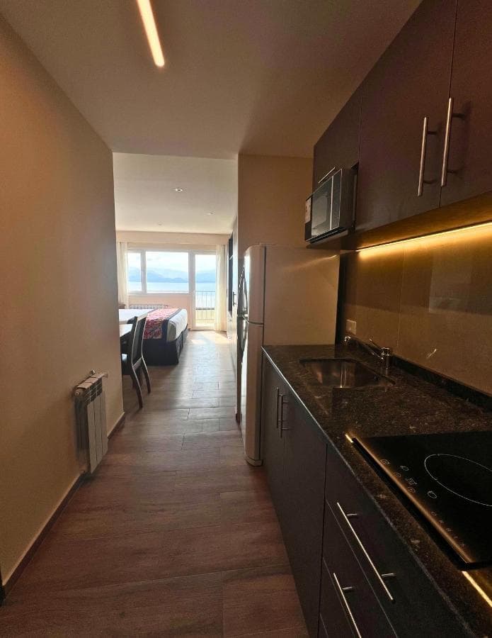 Huinid Pioneros Aparts, 