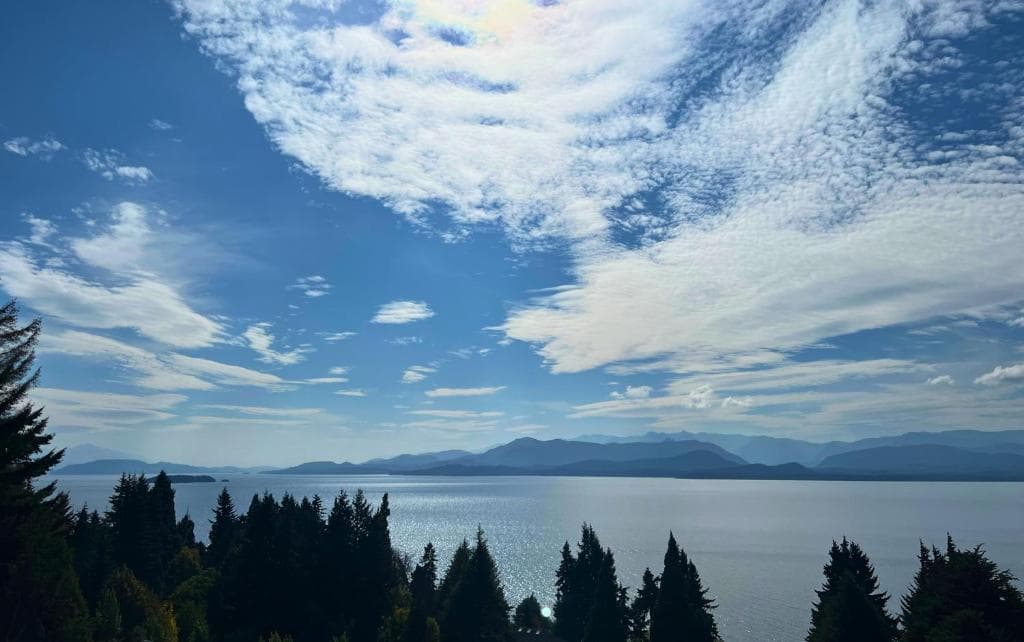 Huinid Pioneros Aparts, 