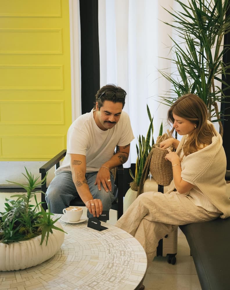 Avalon Hotel & Bungalows Palm Springs, a Member of Design Hotels, Lobby sitting area