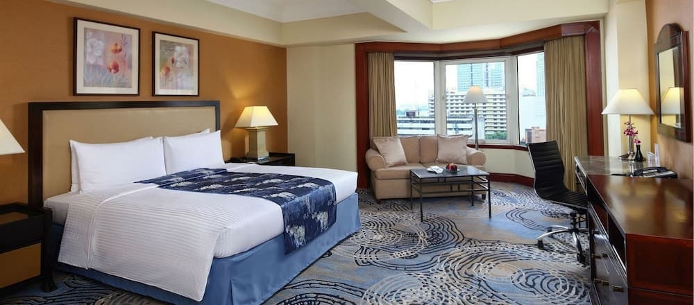 Diamond Hotel Philippines, Room