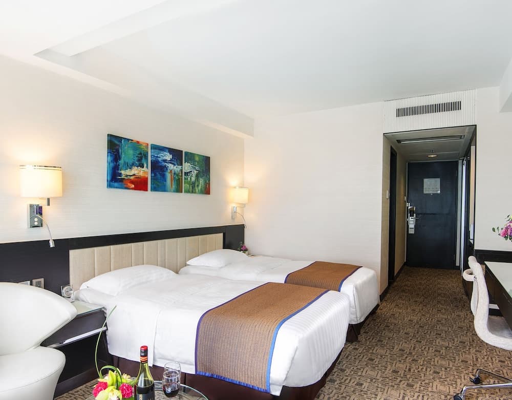 Regal Riverside Hotel, Room