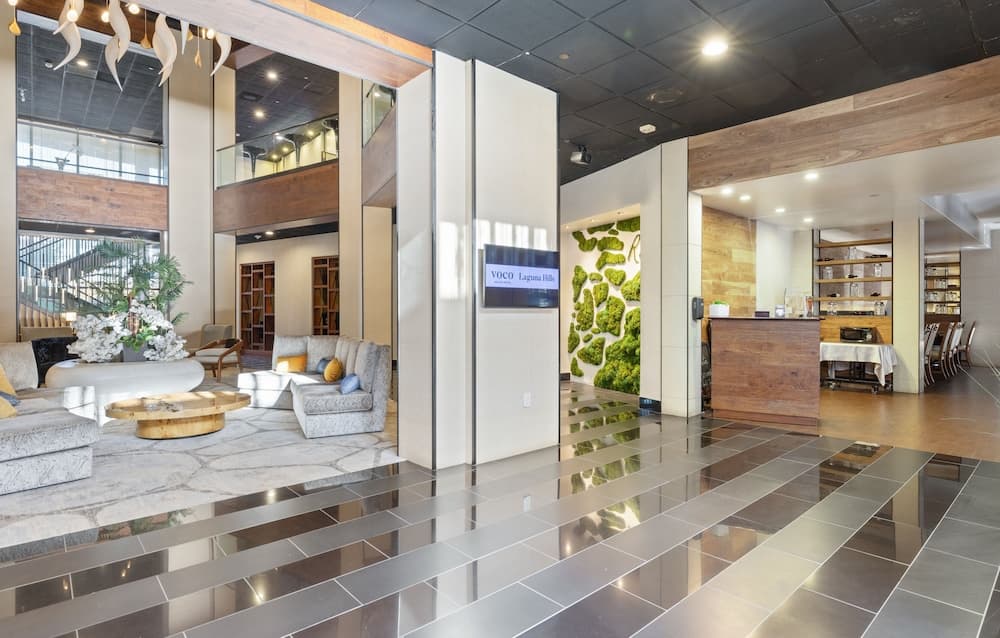 voco Laguna Hills by IHG, Lobby