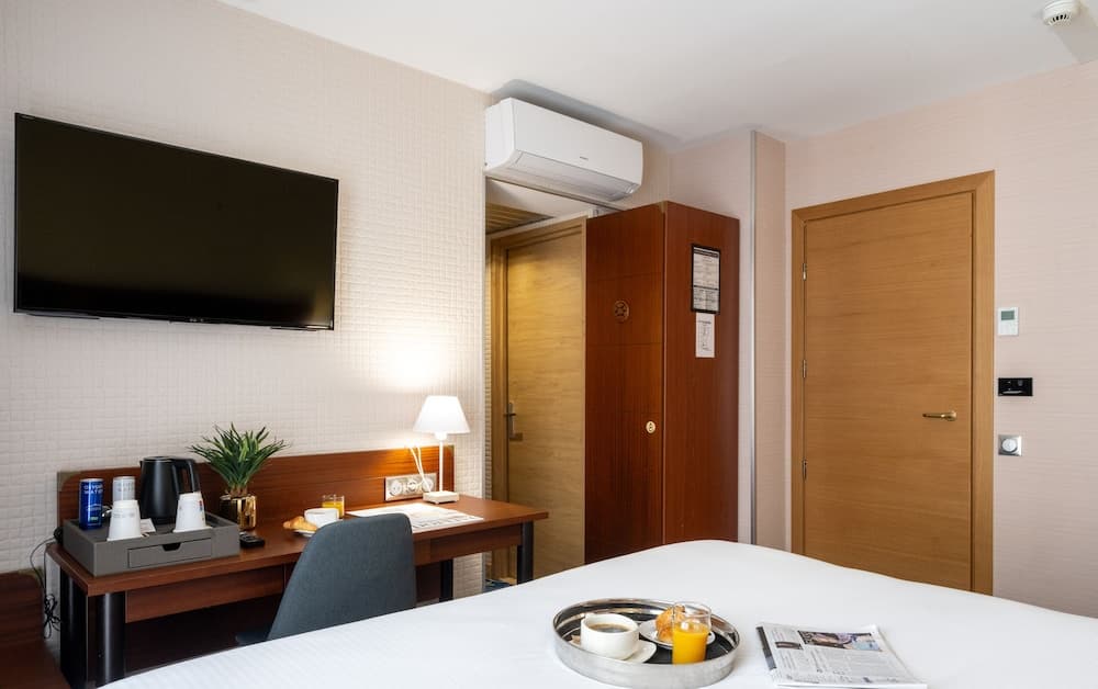 Hôtel Le Yachtman, The Originals Collection, Room