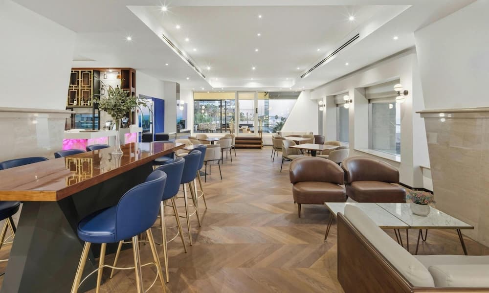 Renaissance Tel Aviv, Lobby