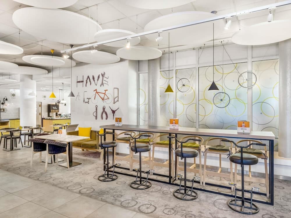 ibis Styles Budapest City, Bar (on property)