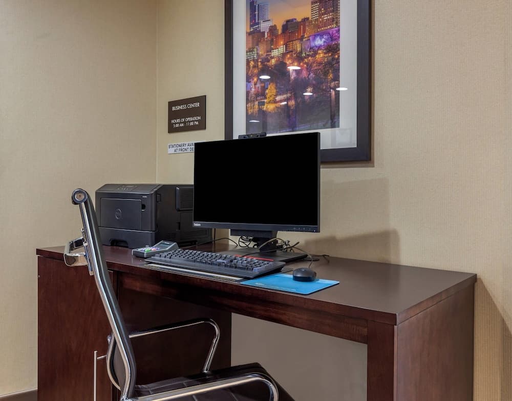 Comfort Suites Raleigh Walnut Creek, Business center