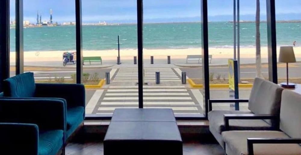 DoubleTree by Hilton Hotel Veracruz, Bar (on property)