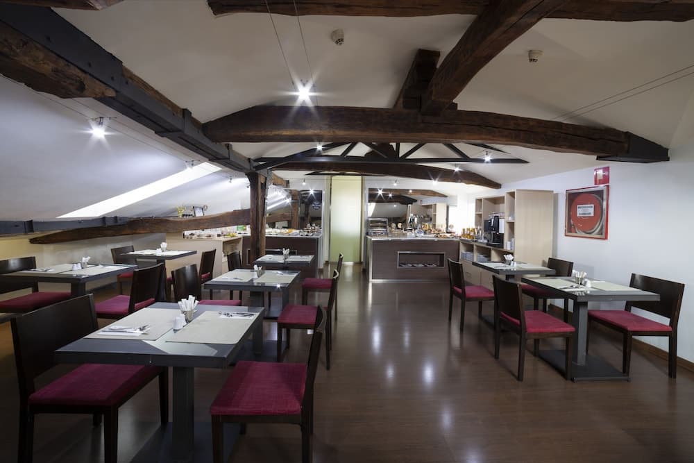 Petit Palace Arana, Breakfast buffet