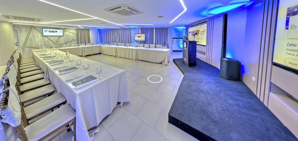 TRYP by Wyndham Cuenca Zahir, Meeting facility