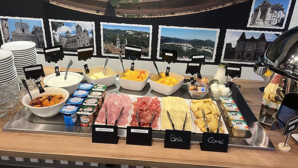 B&B HOTEL Besançon Valentin, Breakfast buffet