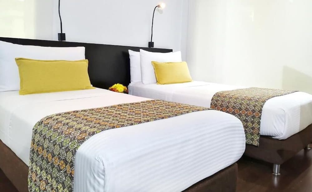 Richmond Suites Hotel, Room