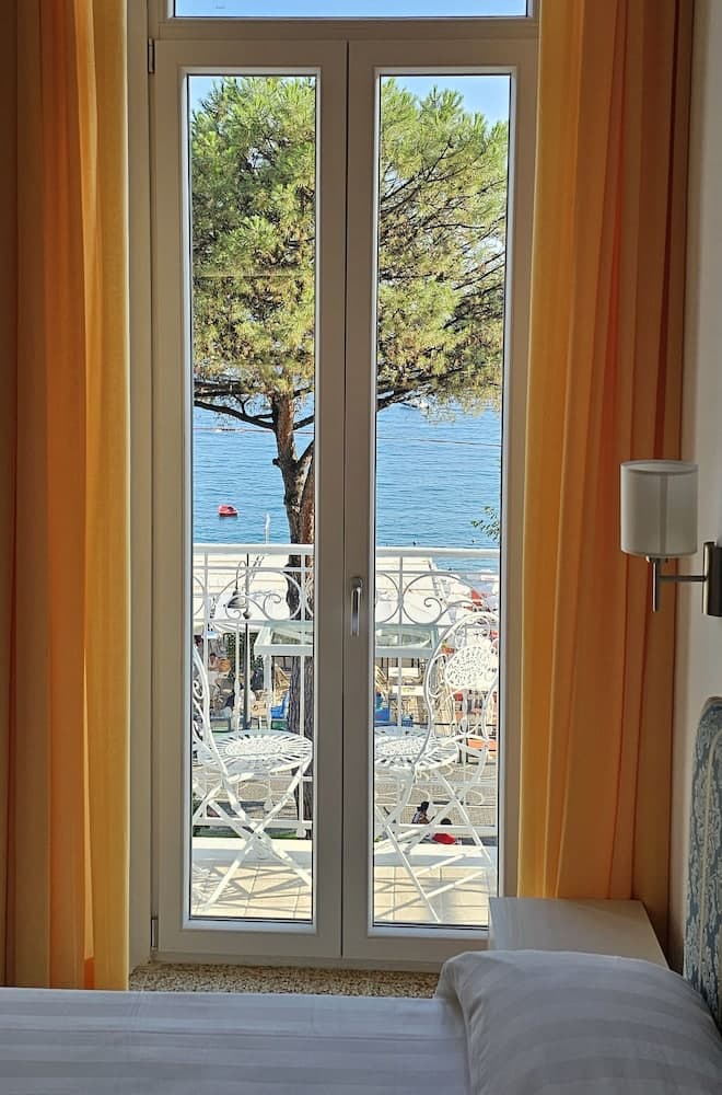 Galene - Beachfront in Costa d'Amalfi, Room