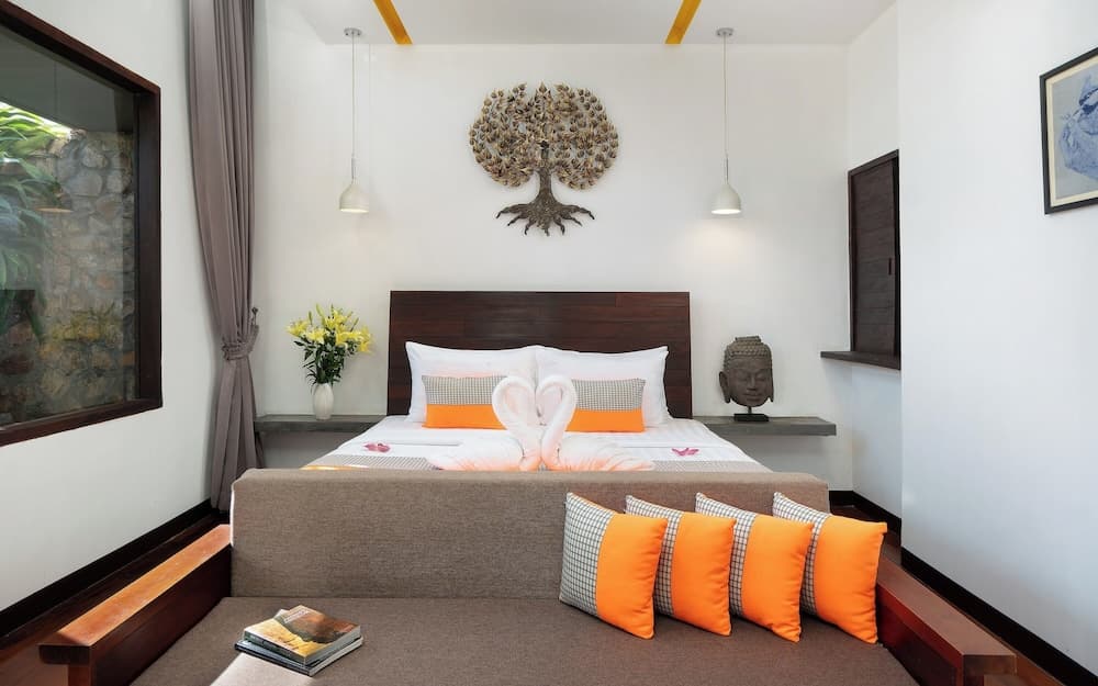 The Calm Oasis, Room