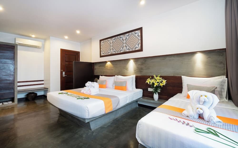 The Calm Oasis, Room