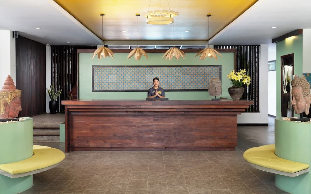 The Calm Oasis, Lobby