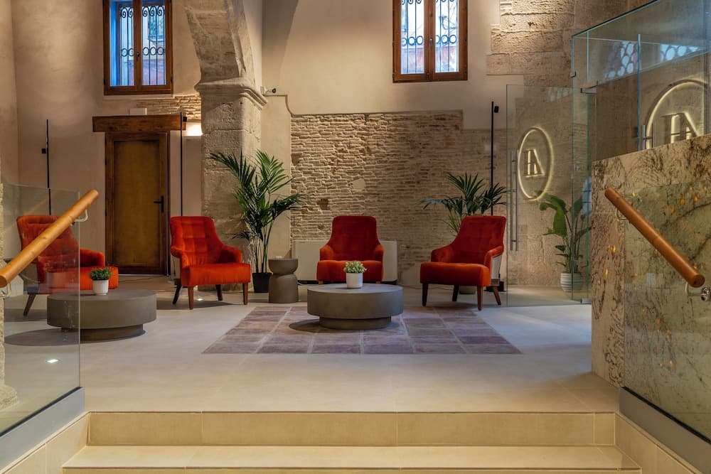 Axel Hotel Valencia – Adults Only, Lobby sitting area