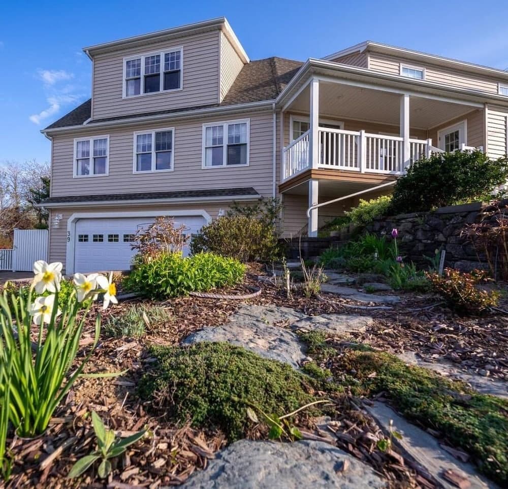 Digby B&B, Primary image